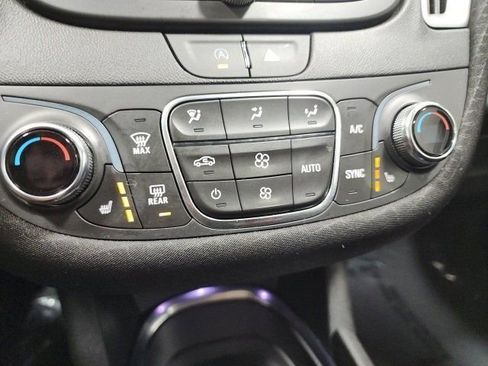 Used 2023 Chevrolet Malibu LT image 34