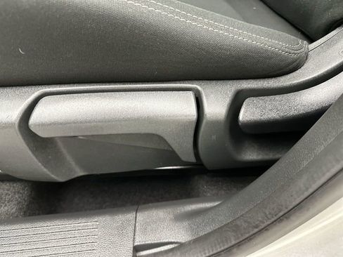 Used 2024 Nissan Rogue S image 13