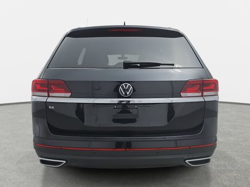 Certified 2023 Volkswagen Atlas SE image 4