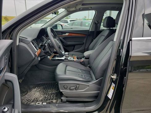 Certified 2023 Audi Q5 2.0T Premium w/ Convenience Package AWD/4WD image 9
