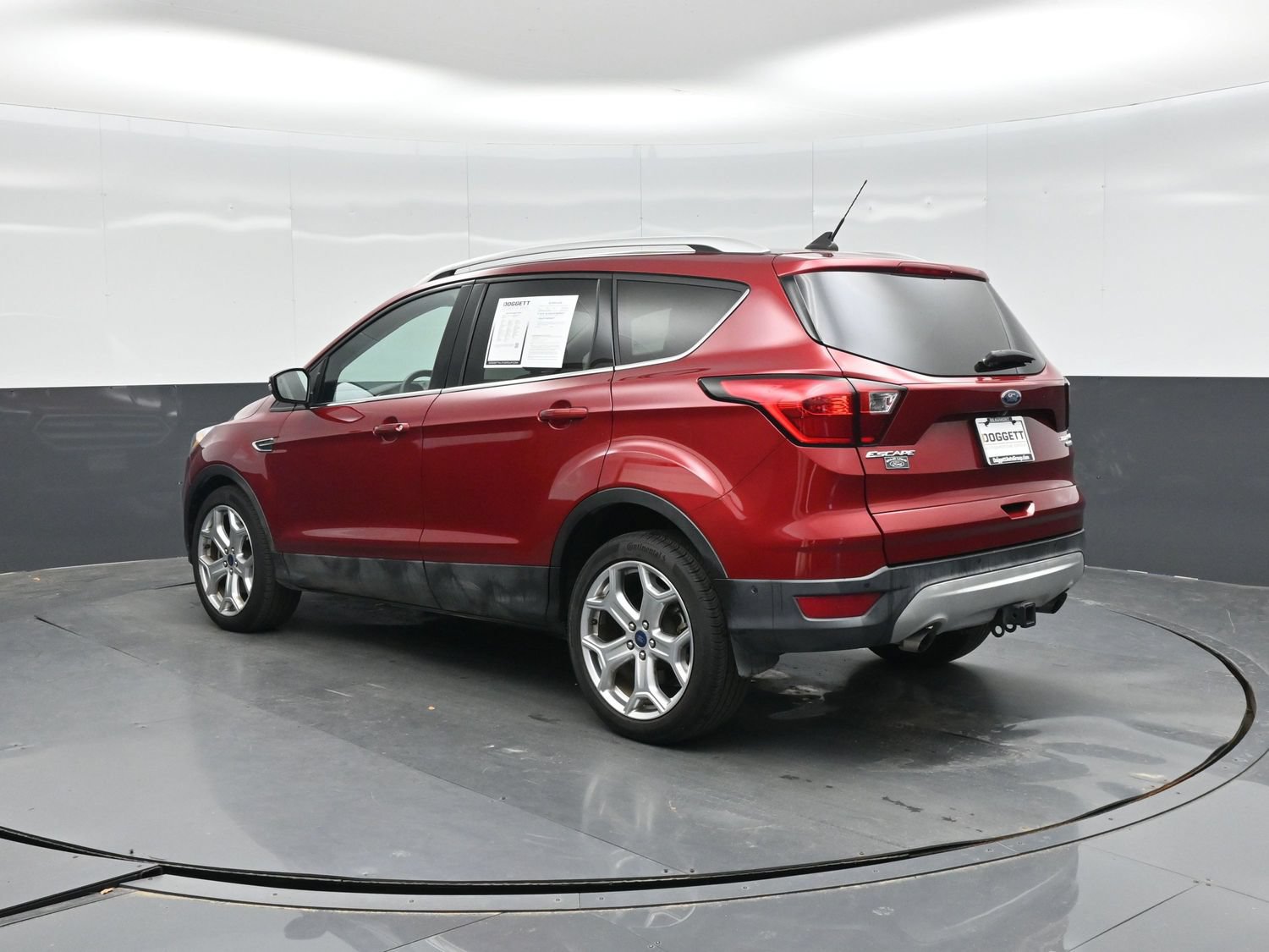 Certified 2019 Ford Escape Titanium FWD image 5