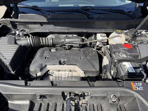 Used 2020 GMC Acadia SLE FWD image 25