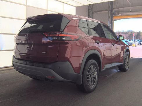 Used 2023 Nissan Rogue S AWD/4WD image 5