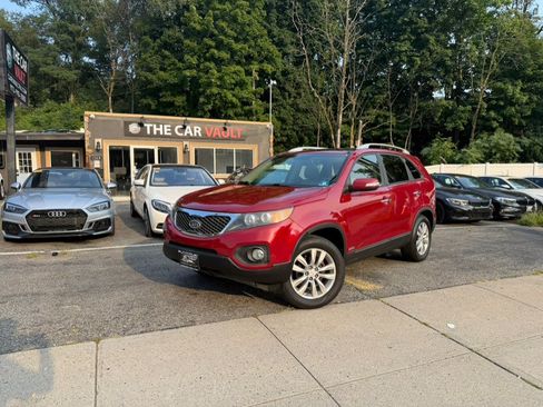 Used 2011 Kia Sorento EX w/ Premium Pkg AWD/4WD image 2