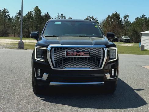 Used 2022 GMC Yukon XL Denali image 3