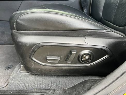 Used 2023 Jeep Grand Cherokee L Limited AWD/4WD image 13