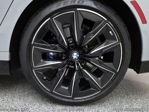Used 2023 BMW 740i RWD image 41