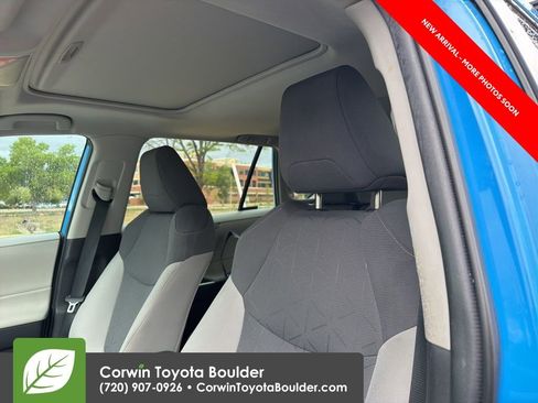 Used 2021 Toyota RAV4 XLE w/ Convenience Package AWD/4WD image 10