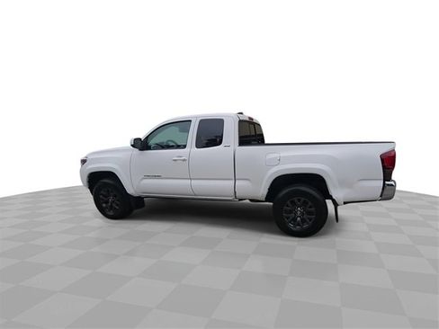 Used 2022 Toyota Tacoma SR5 image 6