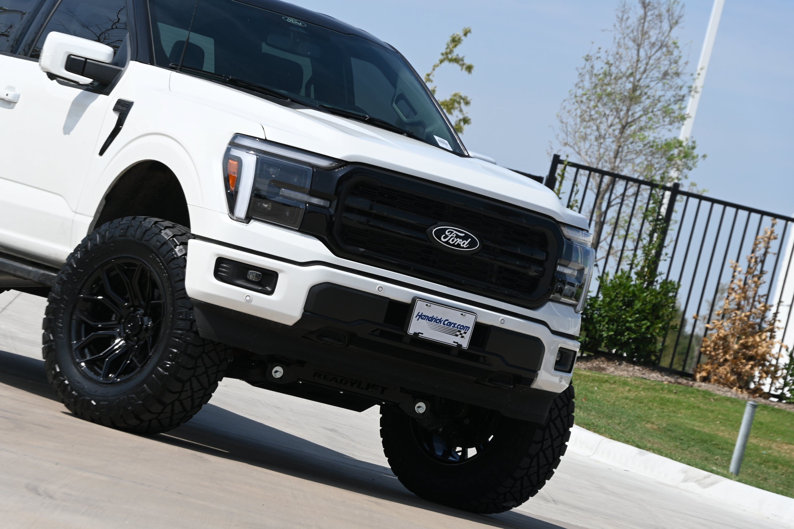 Used 2025 Ford F150 Lariat AWD/4WD image 38
