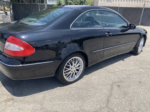 Used 2008 Mercedes-Benz CLK 350 Coupe image 8