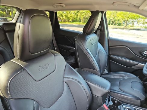 Used 2022 Jeep Cherokee Latitude Lux AWD/4WD image 11
