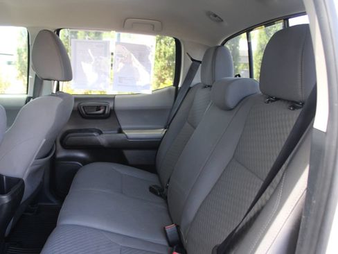 Used 2020 Toyota Tacoma SR AWD/4WD image 48