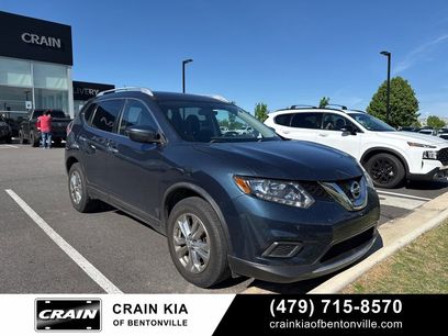 Used 2016 Nissan Rogue SV