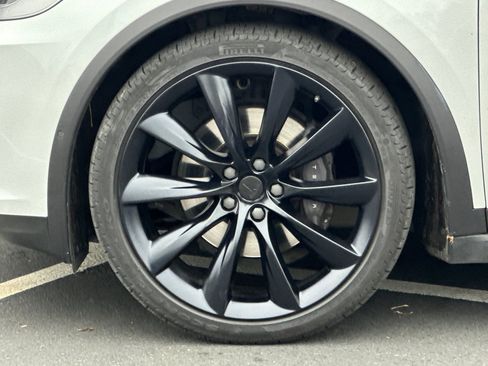 Used 2018 Tesla Model X 100D image 10