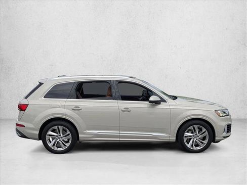 Used 2020 Audi Q7 3.0T Prestige w/ Prestige Package image 4