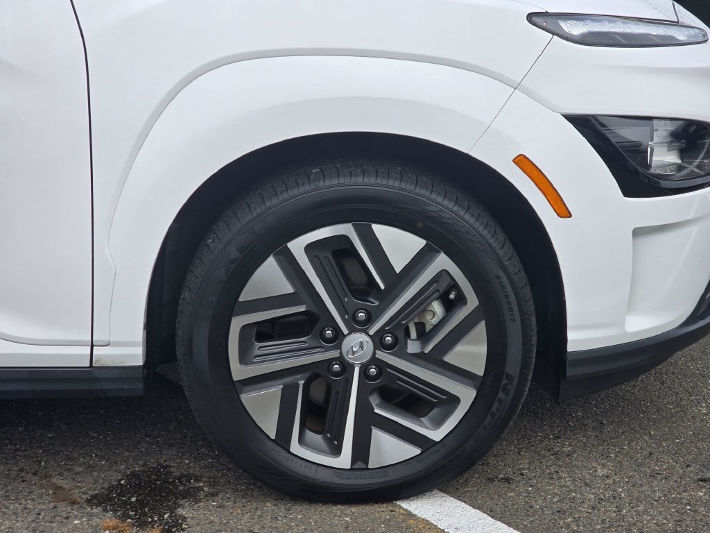 Used 2023 Hyundai Kona SE FWD image 9