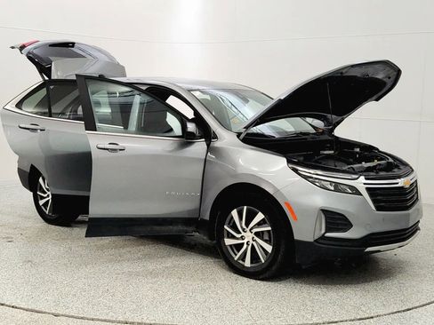 Used 2024 Chevrolet Equinox LT w/ LPO, Floor Liner Package image 9