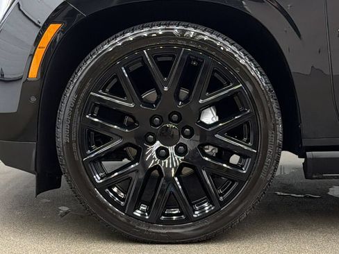 Used 2026 GMC Yukon Denali Ultimate AWD/4WD image 10