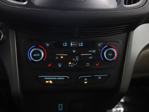 Used 2019 Ford Escape SEL AWD/4WD image 24