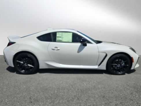 New 2026 Toyota GR86 Premium RWD image 2