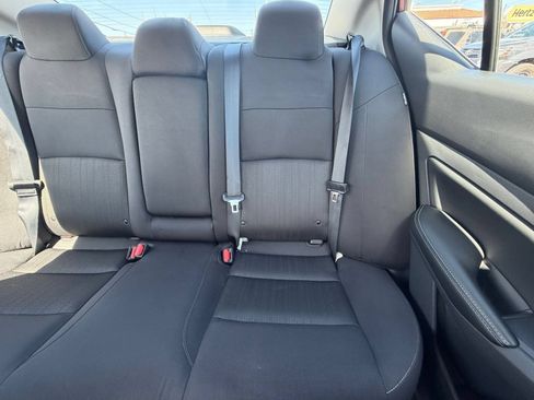 Used 2025 Nissan Altima 2.5 SV FWD image 37