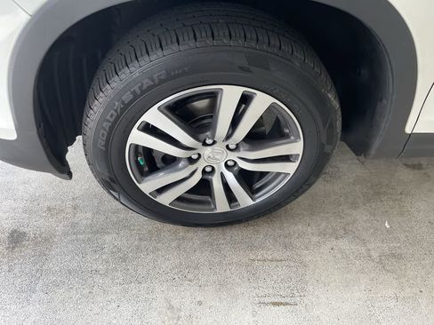 Used 2017 Honda Pilot EX image 10