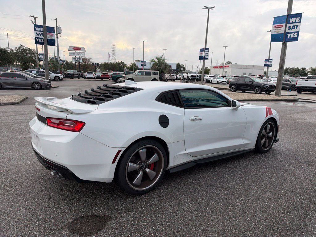 Used 2016 Chevrolet Camaro SS RWD image 4