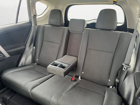 Used 2016 Toyota RAV4 LE image 13