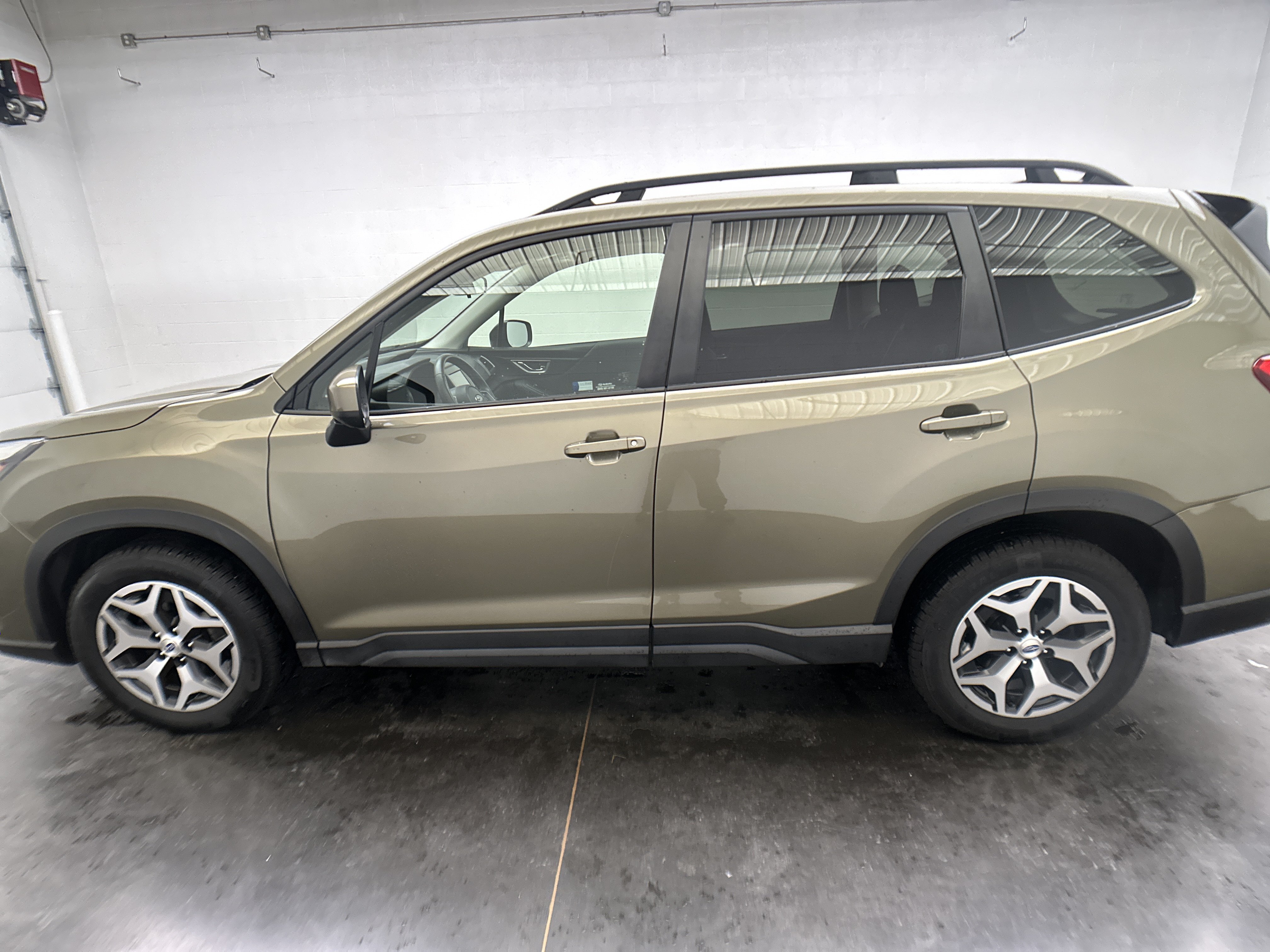 Used 2024 Subaru Forester Premium AWD/4WD image 5