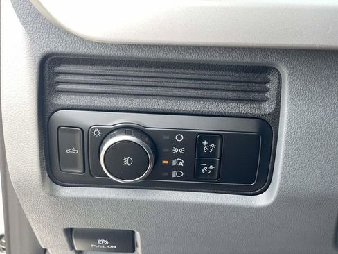 New 2026 Ford F250 4x4 Crew Cab Super Duty image 17