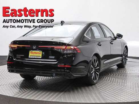 Used 2023 Honda Accord Touring image 5