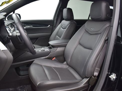 Certified 2024 Cadillac XT6 Premium Luxury w/ LPO, Floor Liner Package image 12