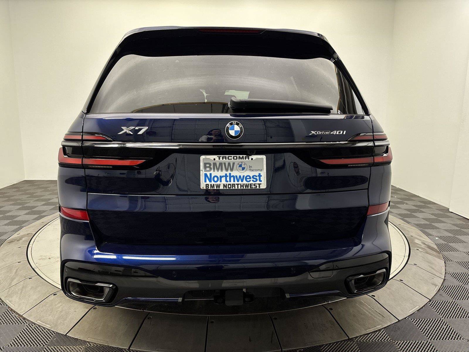 New 2027 BMW X7 xDrive40i w/ Executive Package AWD/4WD image 15