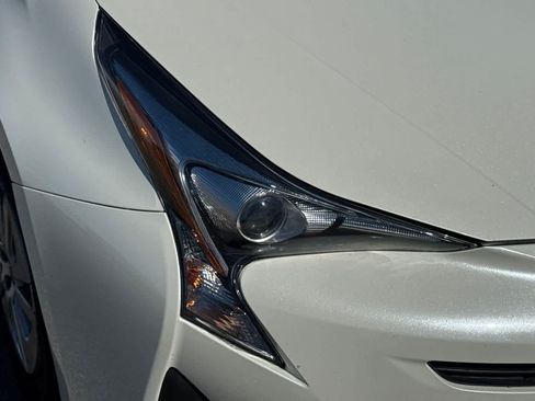 Used 2018 Toyota Prius One FWD image 17