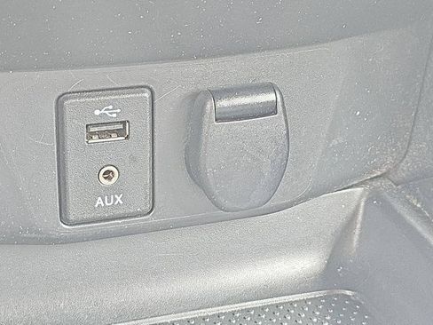 Used 2017 Nissan Rogue Sport SV AWD/4WD image 26