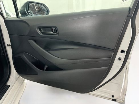 Used 2024 Toyota Corolla LE FWD image 29