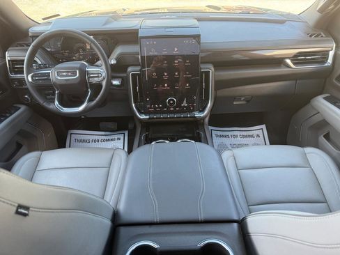 Used 2025 GMC Yukon Elevation w/ Elevation Premium Package image 12