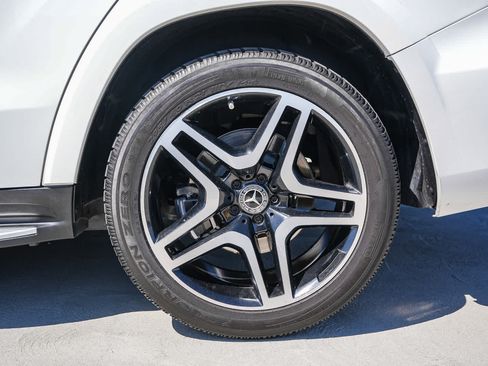 Used 2019 Mercedes-Benz GLS 550 4MATIC image 10