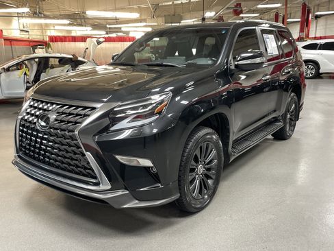 Used 2023 Lexus GX 460 Luxury w/ Sport Design Package AWD/4WD image 5