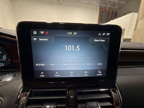 Used 2021 Lincoln Navigator Reserve image 16