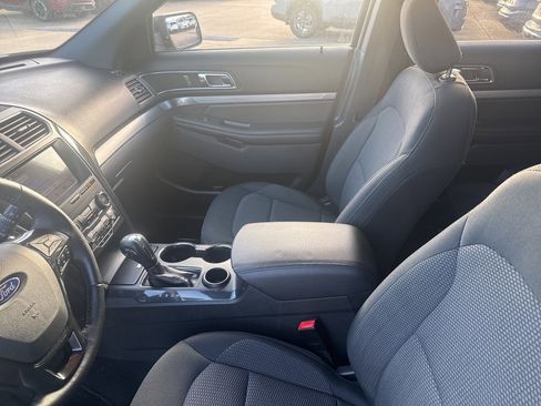 Used 2019 Ford Explorer XLT w/ Equipment Group 201A image 32
