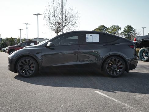 Used 2024 Tesla Model Y Performance image 7