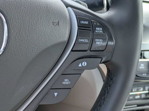 Used 2018 Acura ILX FWD image 25