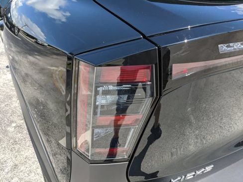 Certified 2025 Nissan Kicks SV w/ SV Premium Package AWD/4WD image 14