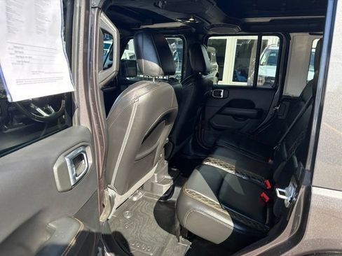 Used 2021 Jeep Wrangler Unlimited Sahara AWD/4WD image 15
