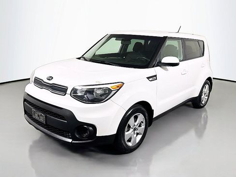 Used 2018 Kia Soul FWD image 3
