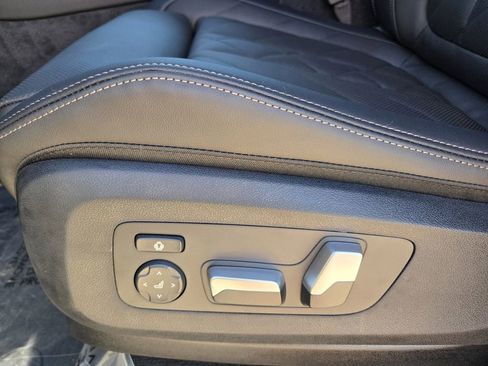 New 2026 BMW X5 xDrive50e image 27