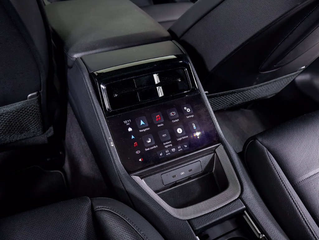 Certified 2025 Porsche Panamera w/ Premium Package RWD image 14