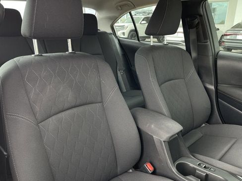 Used 2025 Toyota Corolla LE FWD image 21